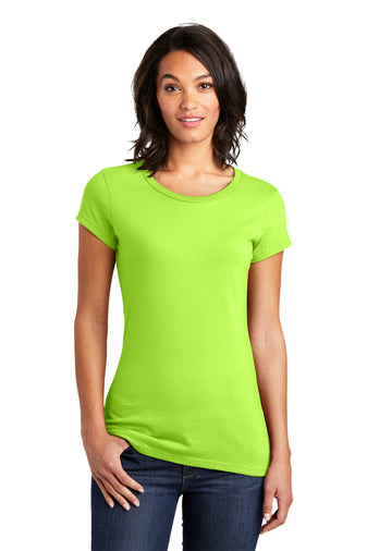 District Women’s Fitted Very Important Tee