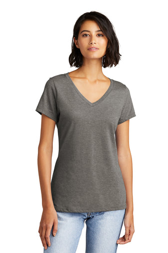 District Women’s Very Important Tee V-Neck