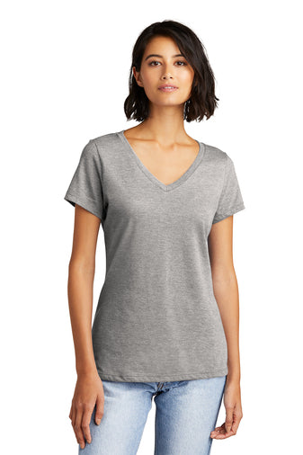 District Women’s Very Important Tee V-Neck